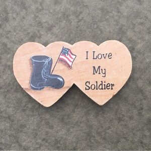 Heart-Shaped 'I Love My Soldier' Painted Magnetic Plaque